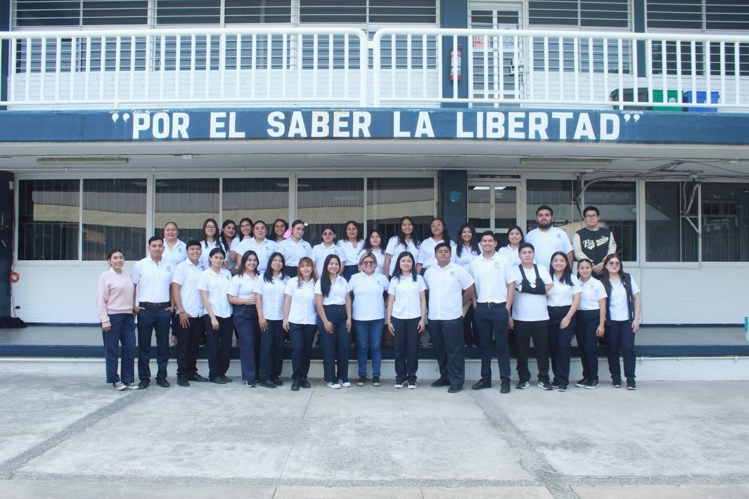 Homenaje cívico dirigido por el sexto semestre, grupo “A”